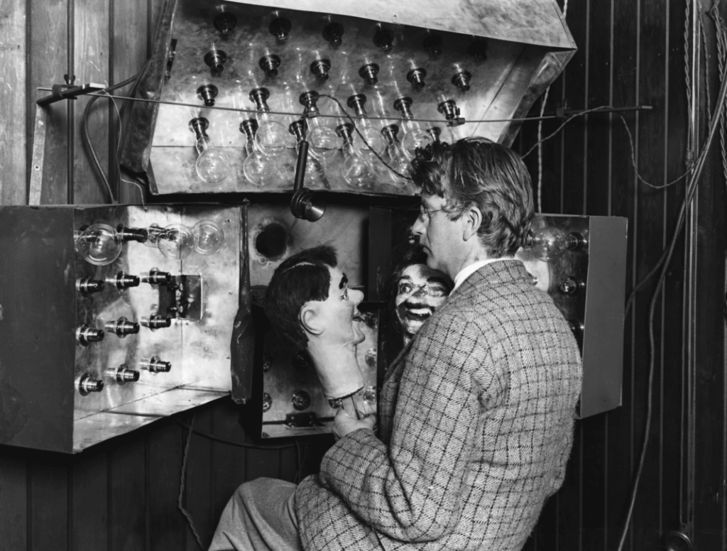 The current image has no alternative text. The file name is: John_Logie_Baird_and_Stooky_Bill-1068x809-1.png